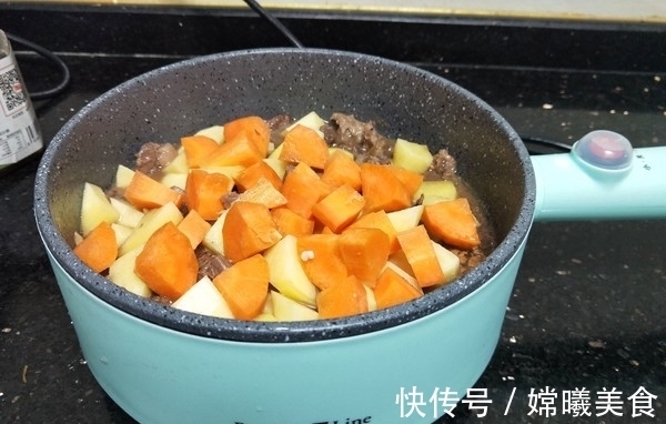 补充蛋白质|手把手教你家常版炖土豆，软烂鲜香，汤汁鲜美，好吃又下饭！