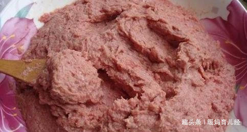 肉类|8个月宝宝肠坏死,只因添加辅食错误,医生3种食物不能吃