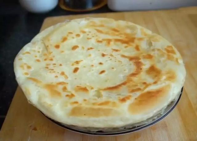 教你自制非常简单的香酥面饼,柔软又劲道,营养又美味!