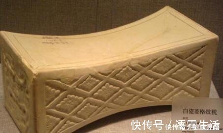 与凤翔邢尚书书!古人的枕头往往又硬又高又凉,为何睡得着?专家:古人有办法