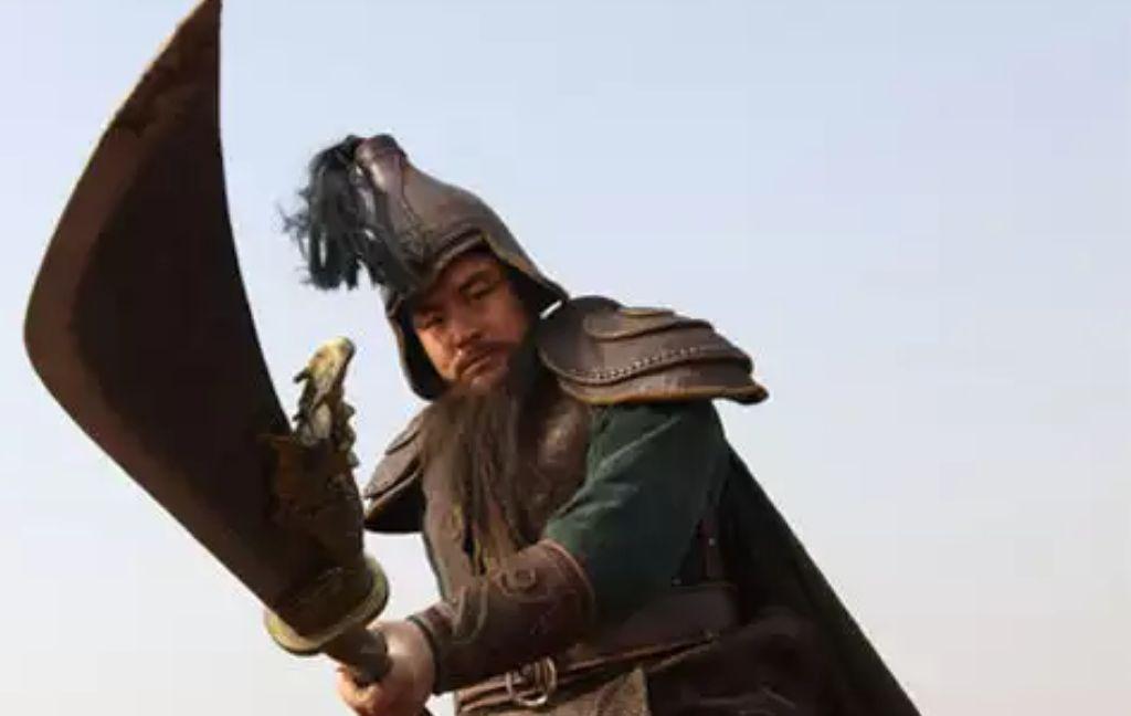 梁山好汉&水浒传中,方腊有一位猛将实力比肩林冲,可惜被梁山好汉围攻致死