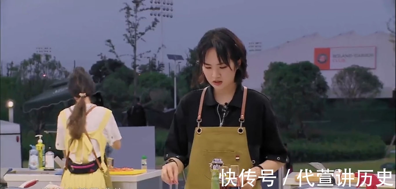 宁静|姚安娜不适合娱乐圈?从《中餐厅》就看出端倪:葱和韭菜分不清