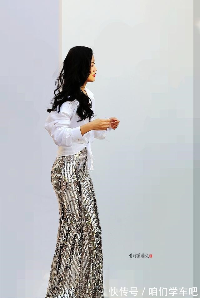 凉鞋 高跟鞋增身高增气质,在高跟鞋日新月异的今天,美女怎样出新搭配!