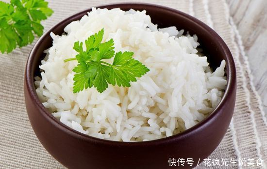 懒人大米锅巴,酥脆可口,香味浓郁,一碗剩米饭轻松搞定,太好吃