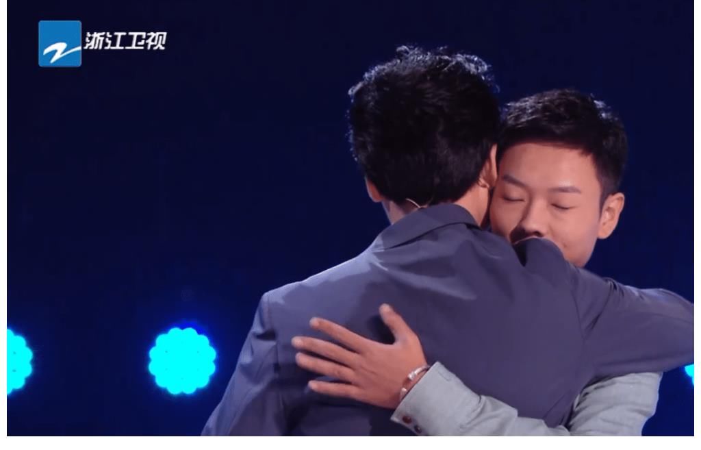 王靖雯|中國好聲音：王靖雯大比分戰(zhàn)勝鐵柯楠，李榮浩這一次選對了人