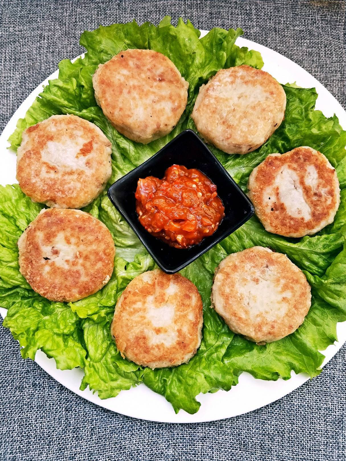 早餐只需8分钟,我家隔三差五就吃此菜,每次煎5锅不够吃