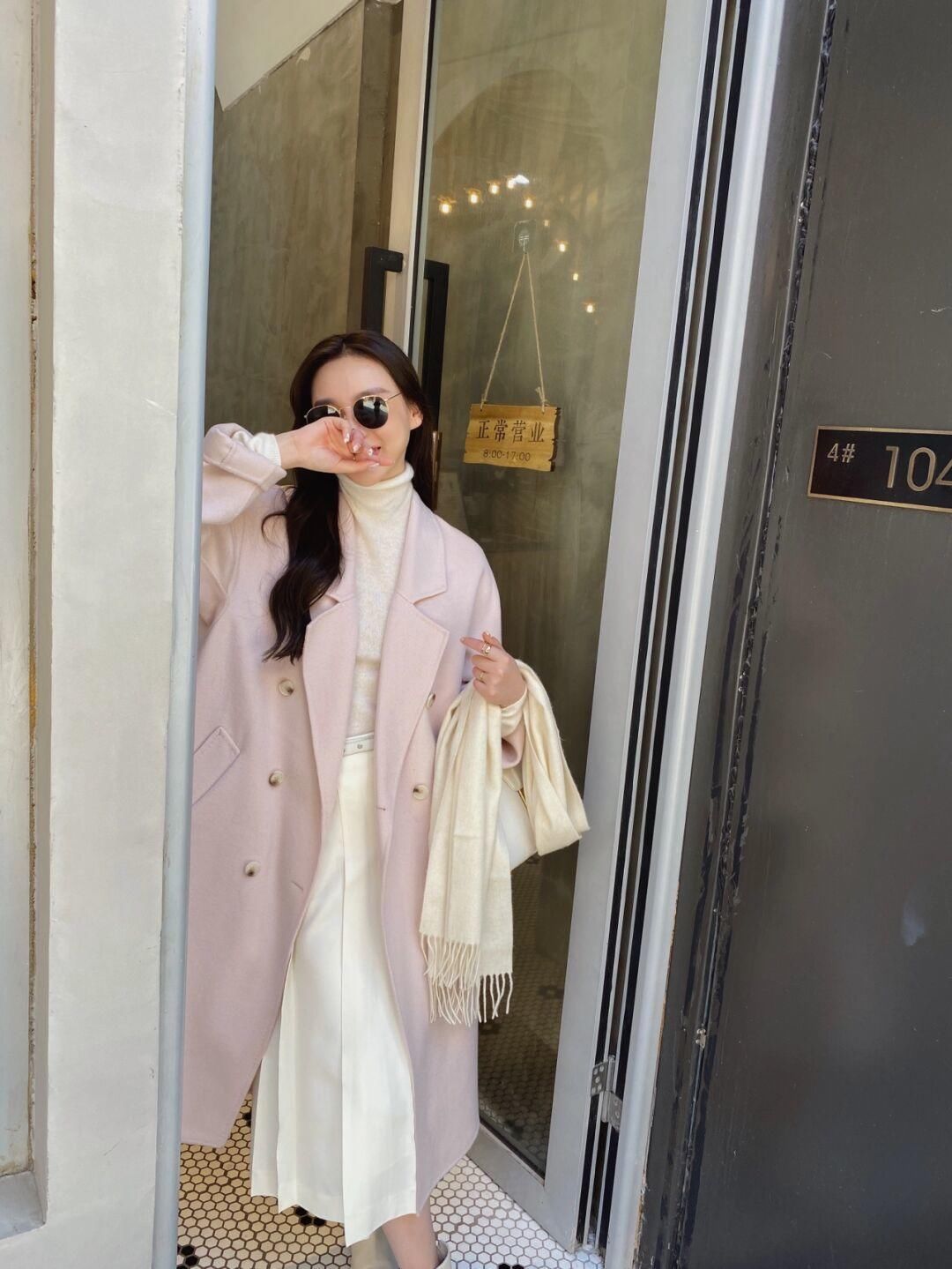 博主|基础色大衣太单调？分享4个流行色的搭配，穿上让你美美地过冬天