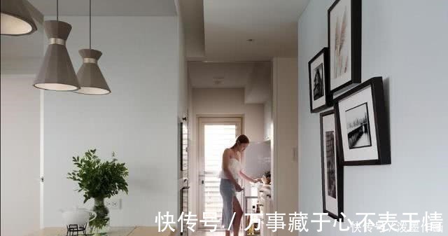 沙发墙|她家一进门设隔断,沙发墙半透明,全屋空旷让人极度舒适