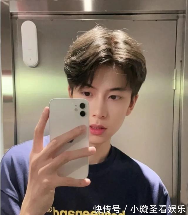 发型|别总剪男士背头了,这才是年轻男士该有的发型,看看帅到你了吗