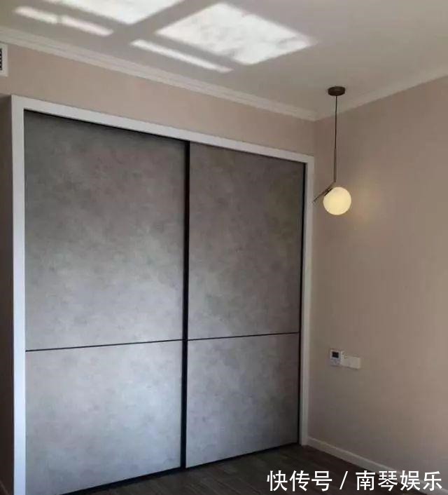 浴室柜|花了12万请表妹装修,完工后还没家具就很漂亮,邻居都羡慕,晒晒