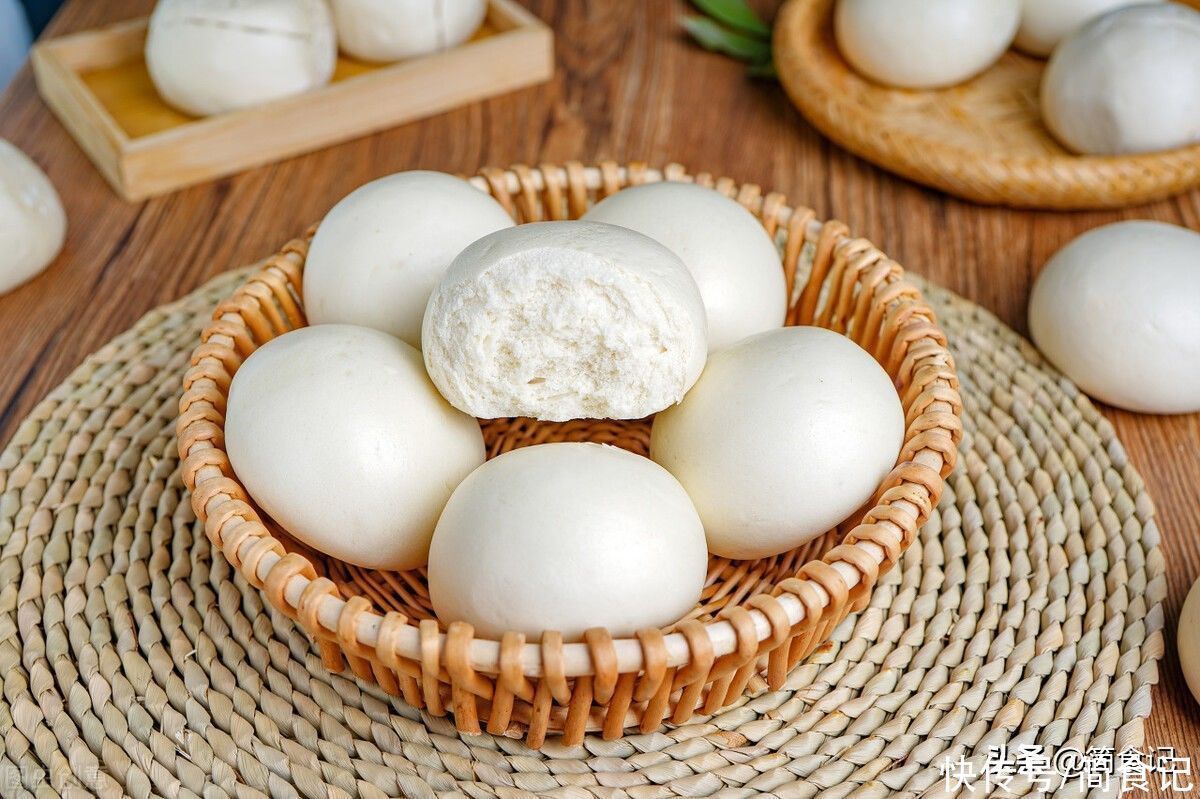 食物|冰箱里的馒头能“致病”?营养师:若过了这个时间,直接扔掉就行