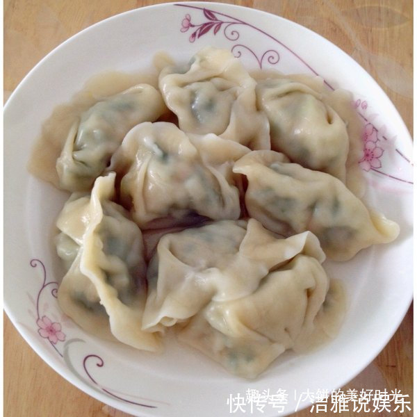 秋季用此菜包饺子，比肉馅鲜美，出锅50个不够吃，隔两天吃一次