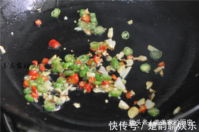 青红椒|一到夏天,此菜就供不应求!清早就被抢光,女人个个都爱!