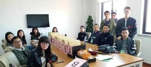 大学这4个专业看似冷门！男生毕业却高薪就业！苦尽甘来！