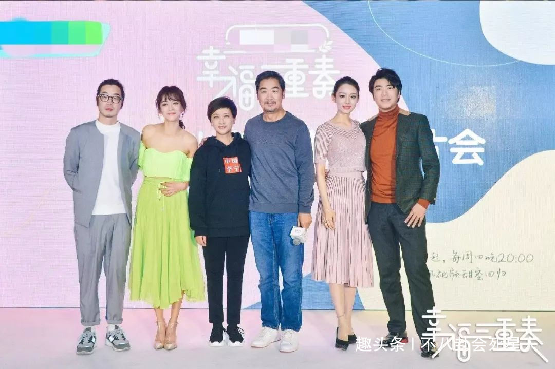 张铁林架子大全程坐着等吃不干活,对比张国立差距大