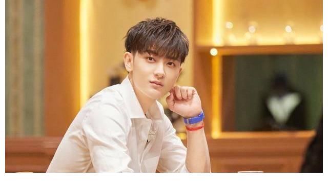 一起长大|杨紫缺席《萌探探探案》,黄子韬称:不完美,他俩关系原来这么好