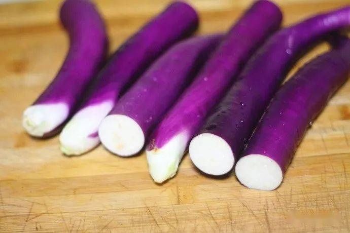 茄子照这么做，又省油又好吃，零厨艺也一学即会！