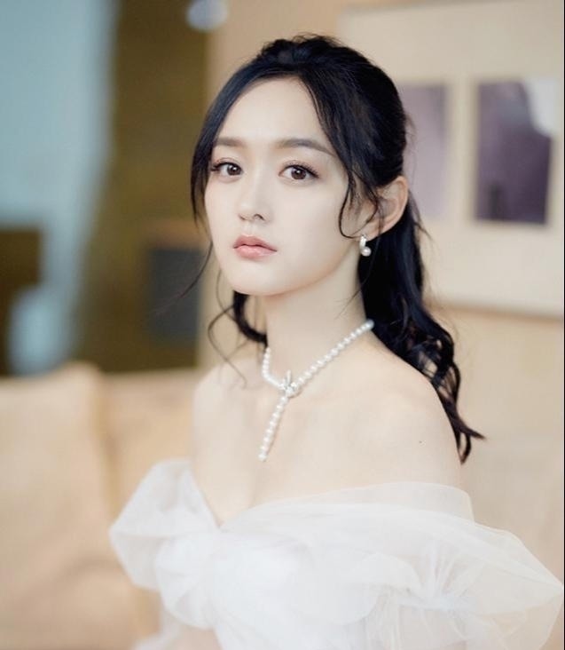 马尾辫 别再披头散发了,今秋流行这3种“扎发发型”,简单自然易上手