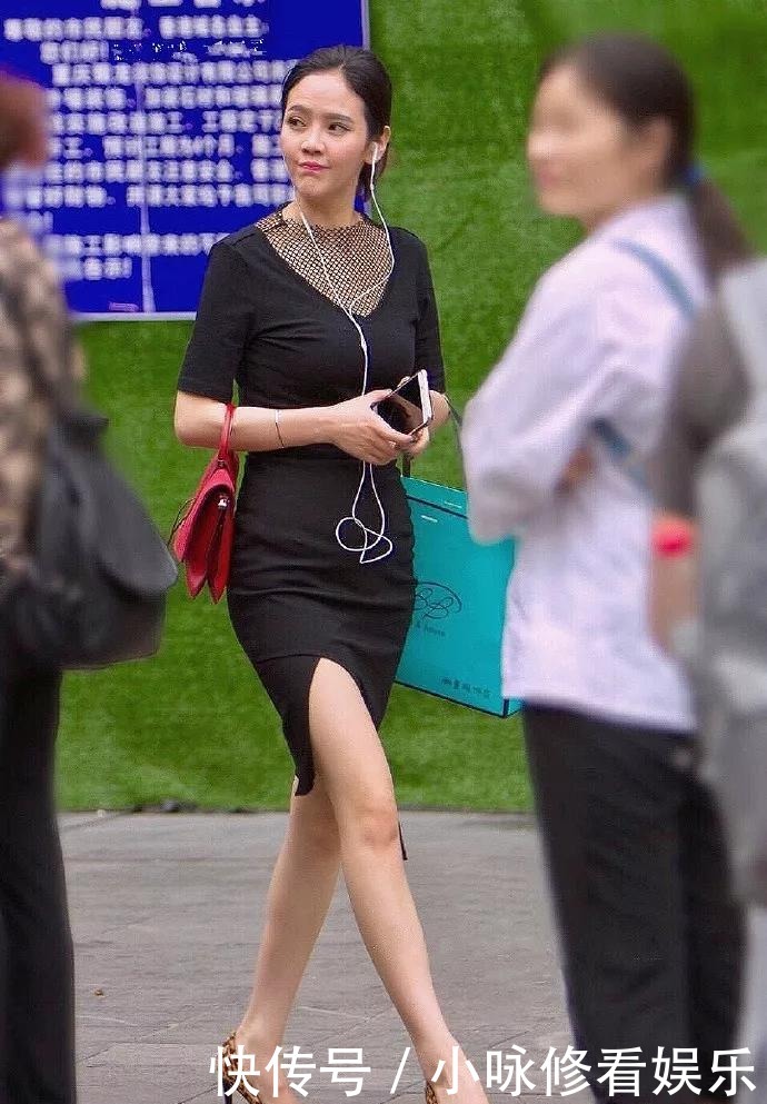 搭配|街拍:职场女性搭配高跟鞋,简洁干练气场超强