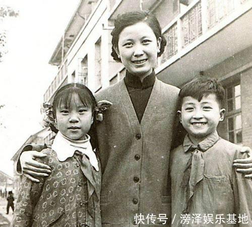 黄梅戏皇后严凤英的三段爱情故事,未婚生子也毫不在乎