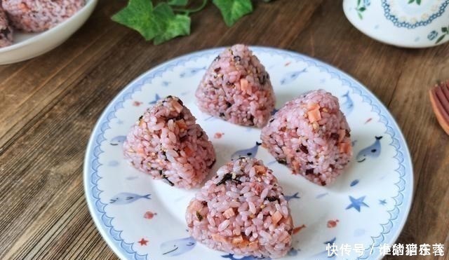 儿子点名要吃这早餐，简单到不可思议，拌一拌就能吃，我特乐意做