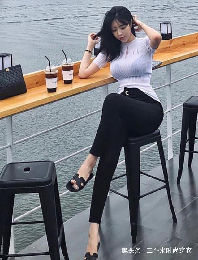 牛仔裤穿出气质优雅，展现青春活力，散发高贵女人味更妩媚！