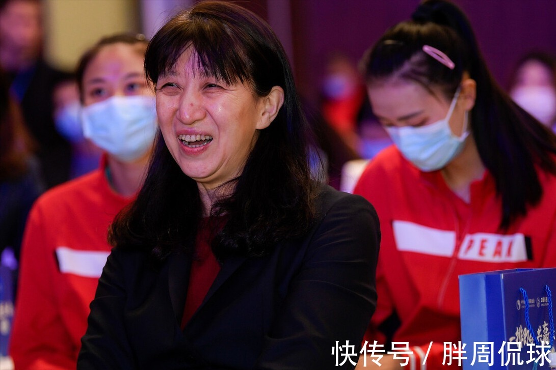 中国女排|晚上21点,赖亚文意外摊牌,郎平有望回归?中国女排将重返巅峰