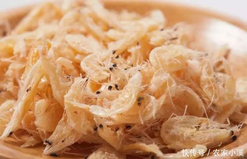 维生素e|原来吃虾皮并不补钙?医生:真正补钙的4种食物,很多人并不爱吃