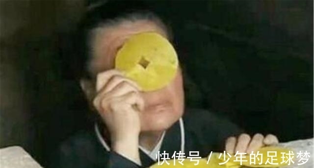 子女|“瓦罐坟”到底多残忍?子女送老母进坟墓,送一餐加上一块砖