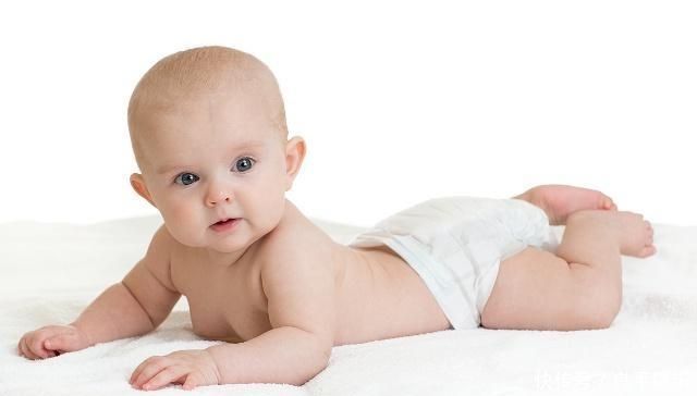 对于孩子来说,到底是纸尿裤好还是拉拉裤好呢