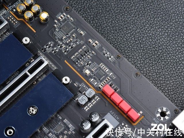 插槽|超级雕又升级了 技嘉Z590 AORUS MASTER主板评测