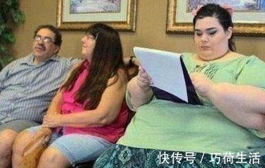 同龄人|国外六百斤女孩瘦身后变女神，自称坚持的动力来自他人嘲笑