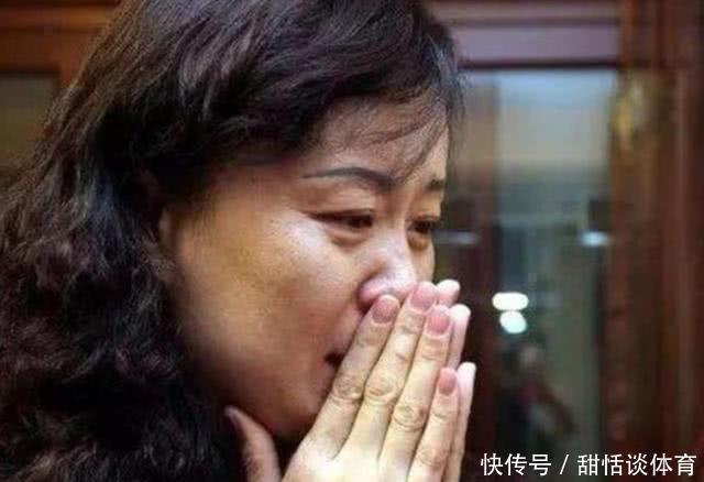 题目|7岁女儿考99.5分回家大哭不止,宝妈看到扣分题目,也忍不住哭了