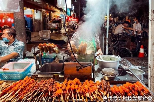 从头吃到尾的平西夜市,没有人能饿着出来!