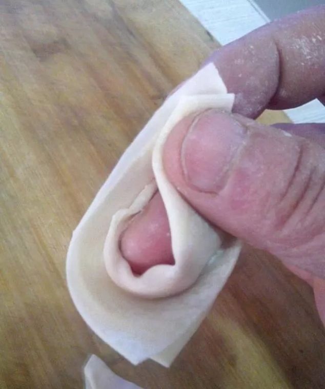 馄饨|包馄饨的简单教程,一看就会,鲜香美味,让人垂涎欲滴,赶紧试试