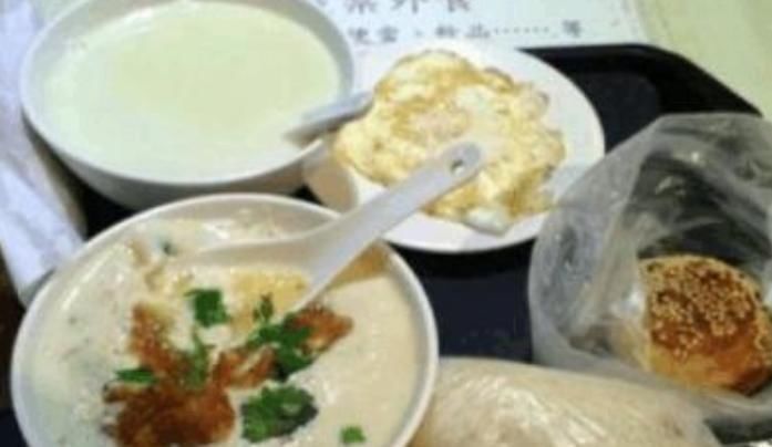 运动|105岁老人抽烟喝酒不运动,他说长寿做4件事,不做1件事