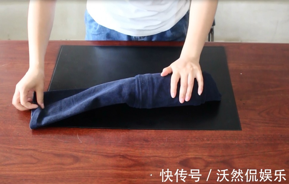 裤脚|叠牛仔裤的5种方法,简单易学还超省空间,衣柜再翻腾也不怕乱