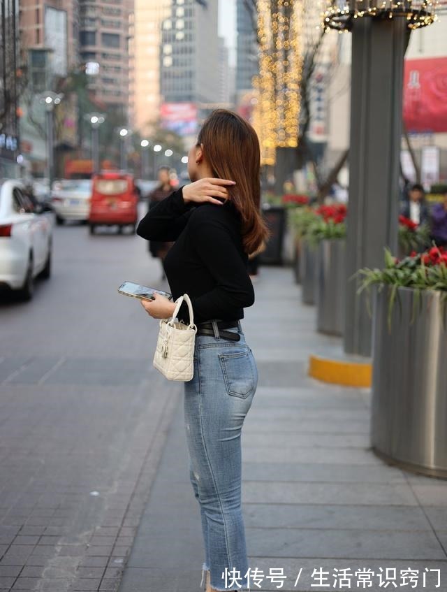 美女 “婴儿肥”的瑜伽裤美女，选择好看的裙子，展示身材！