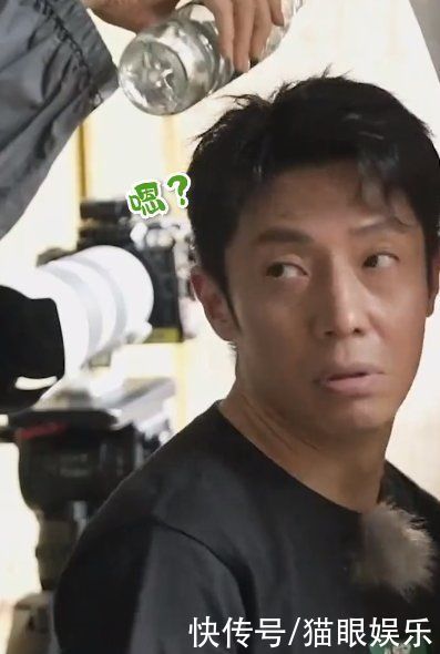 撒貝寧|央視主持人下鄉(xiāng)支教，撒貝寧上課搗蛋被罰站，險(xiǎn)些被倪萍潑水教訓(xùn)