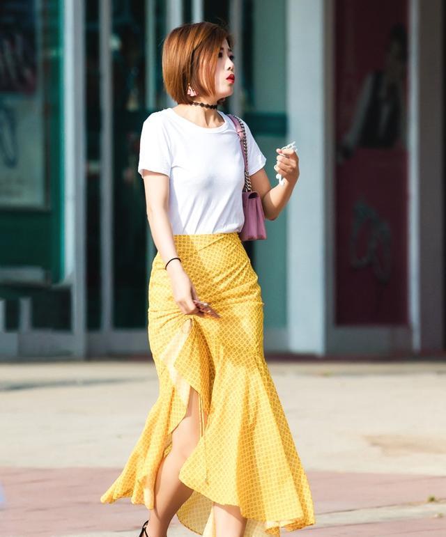 鱼尾|短发小姐姐,飘逸的黄色鱼尾长裙,尽显 妩媚的女性美!