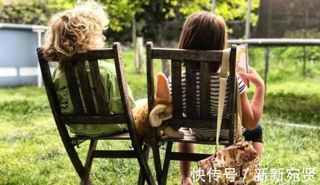 小杰|妈妈接儿子放学却被当成路人,儿子一个眼色,妈妈秒懂