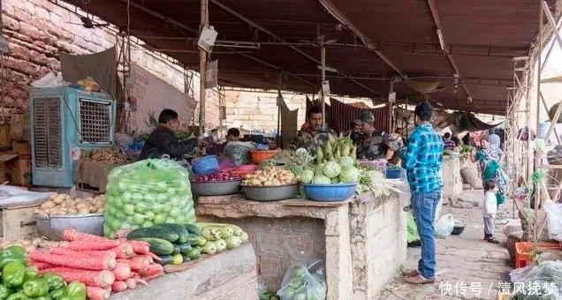 看起来|印度究竟脏不脏?小伙实拍印度家庭的厨房,环境令人看一眼就想走