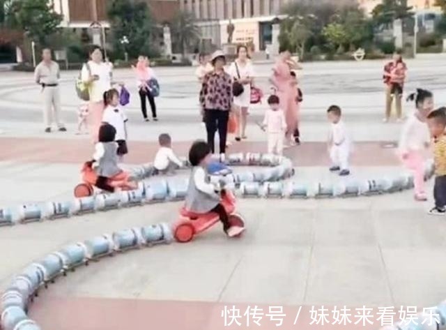 二胎|女三胞胎各自生三胞胎爆红,网友:姥姥直接升级,当幼儿园园长