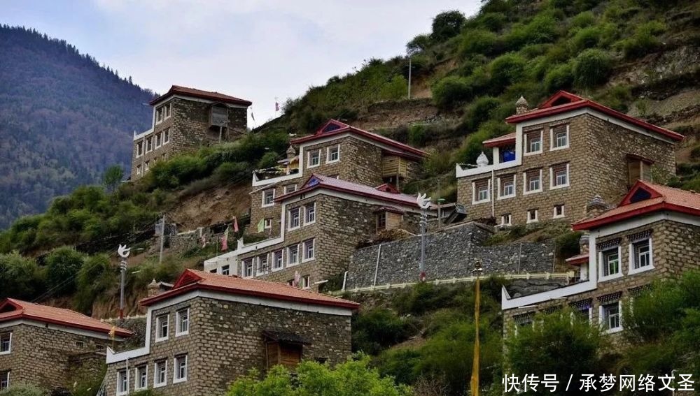 泰国|【全球FUN享】色达的昼与夜,转山转水转佛塔