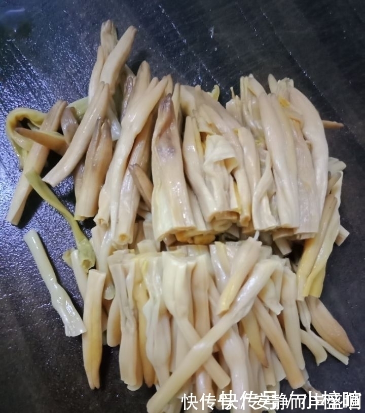 改善睡眠|鸡蛋和它一起炒，堪称“天然安眠药”，一觉睡到大天亮