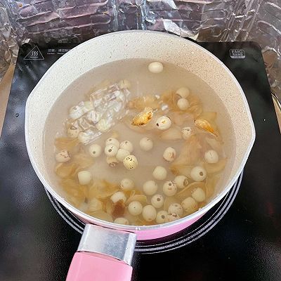 莲子|芡实莲子百合糖水