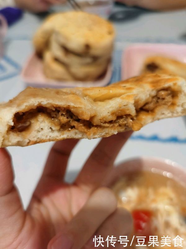 洋葱沫|妈妈最拿手的肉火烧，被我偷学到了