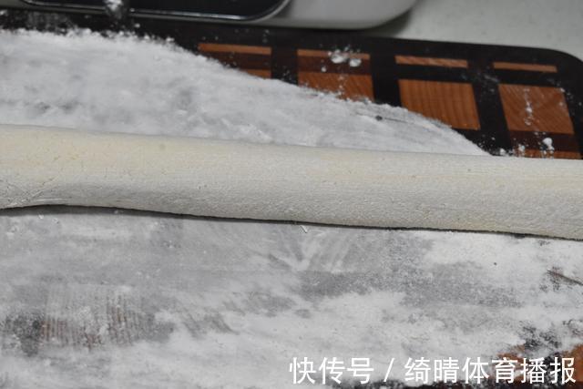 中筋面粉|早餐爱上这包子，蓬松暄软，用这食材做馅鲜美营养好，贵一点也值