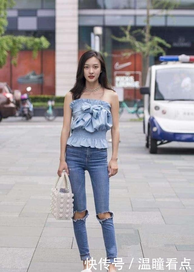 牛仔裤|牛仔裤简约而不失气质感,让你看上去格外的有魅力