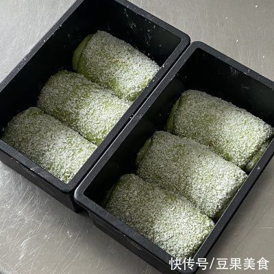 黄油|#我的养生日常-远离秋燥# 斑斓椰蓉小吐司，风味独特